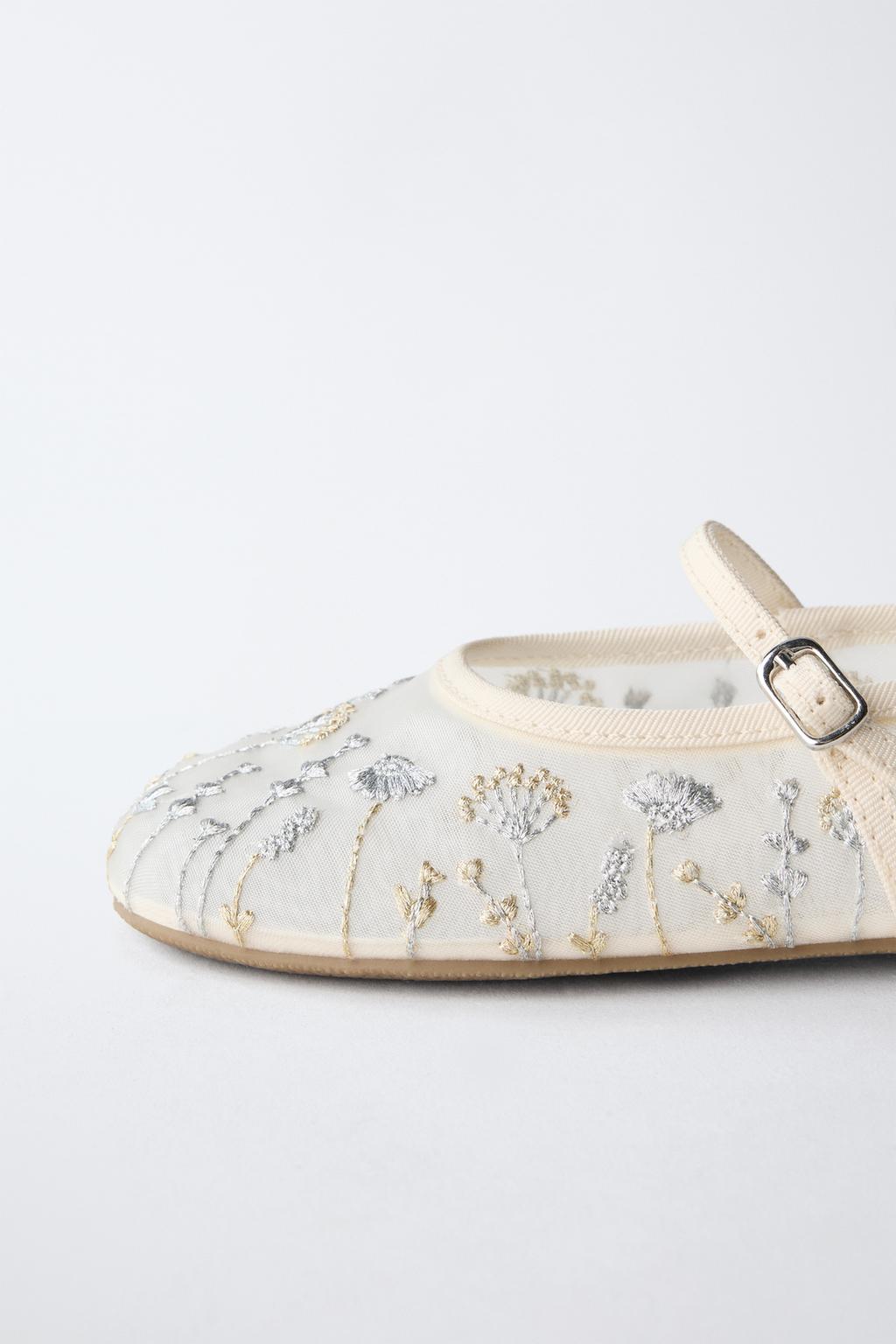 Туфли-балетки с вышивкой