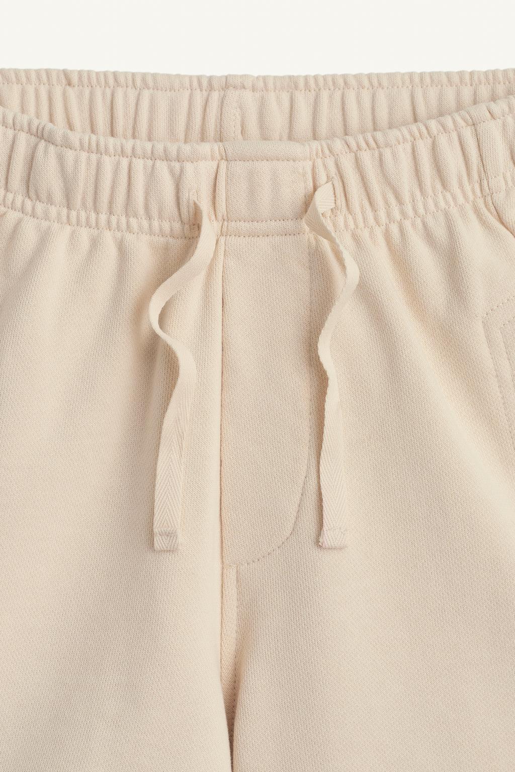 Пушистые бермуды с эластичным поясом