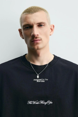 Толстовка с коротким рукавом и надписями- Заказать в России