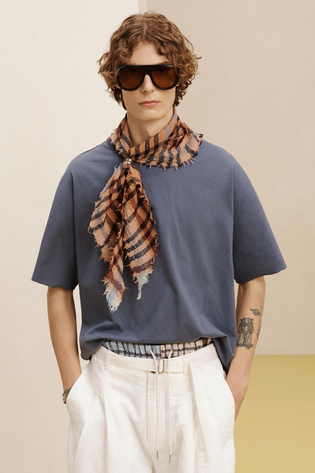 Шарф из легкой шерсти