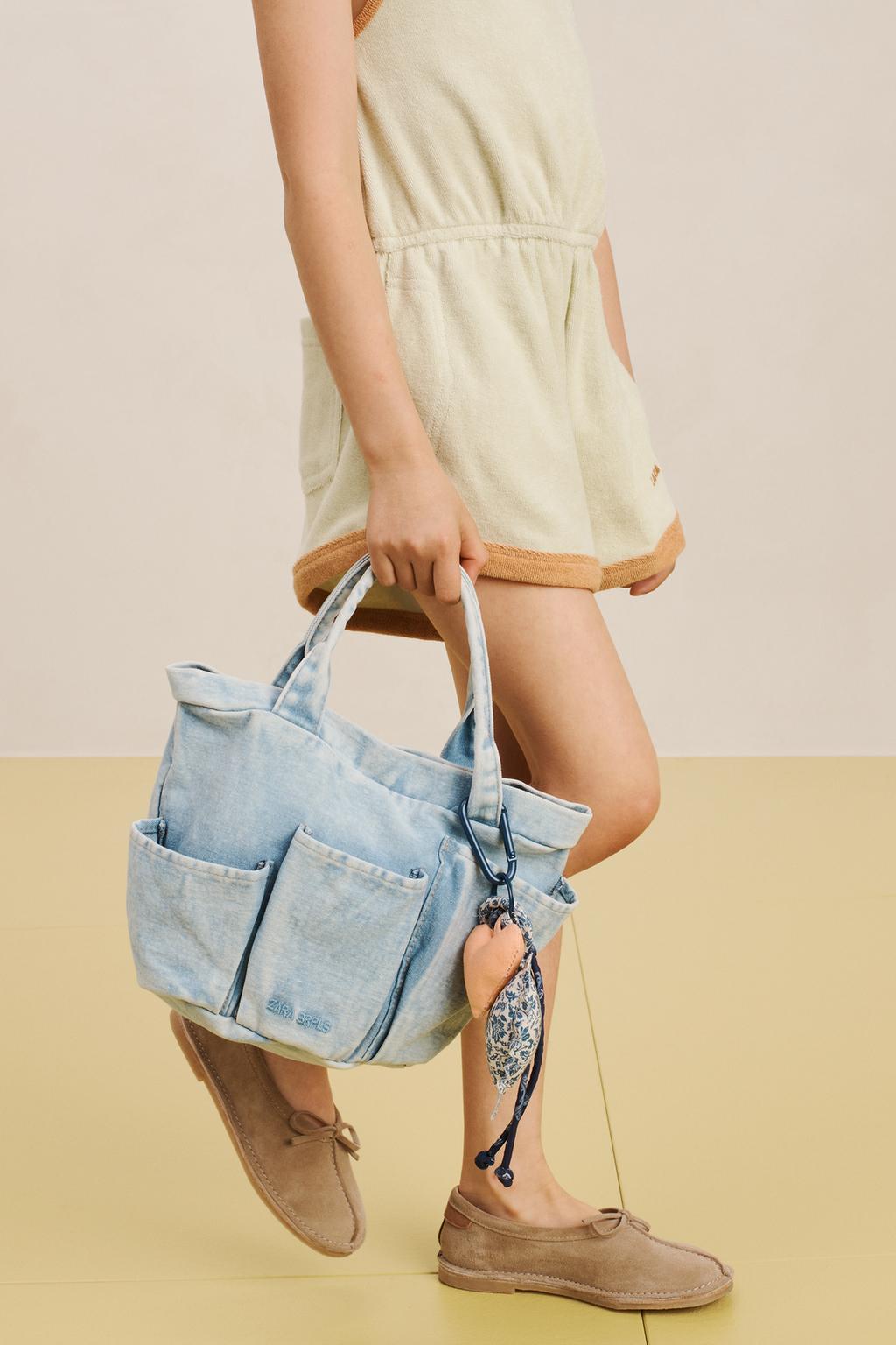 Короткий комбинезон из футера