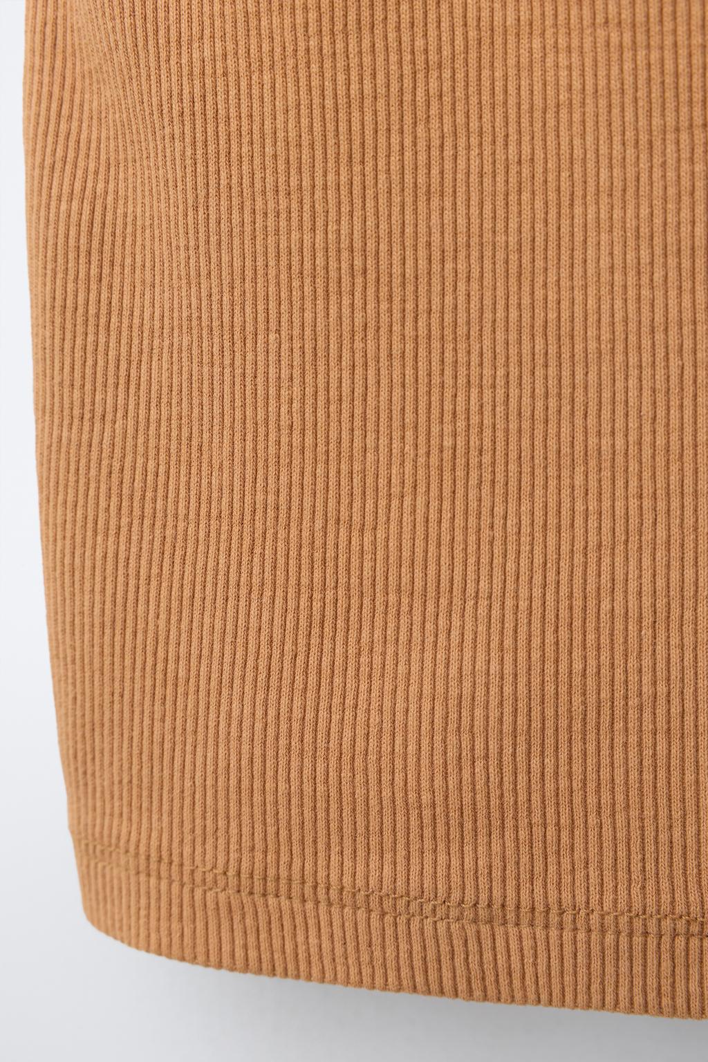 КОМПЛЕКТ ИЗ ФУТБОЛКИ-БОРЦОВКИ И ШОРТОВ В РУБЧИК С ЭФФЕКТОМ ПОТЕРТОСТИ