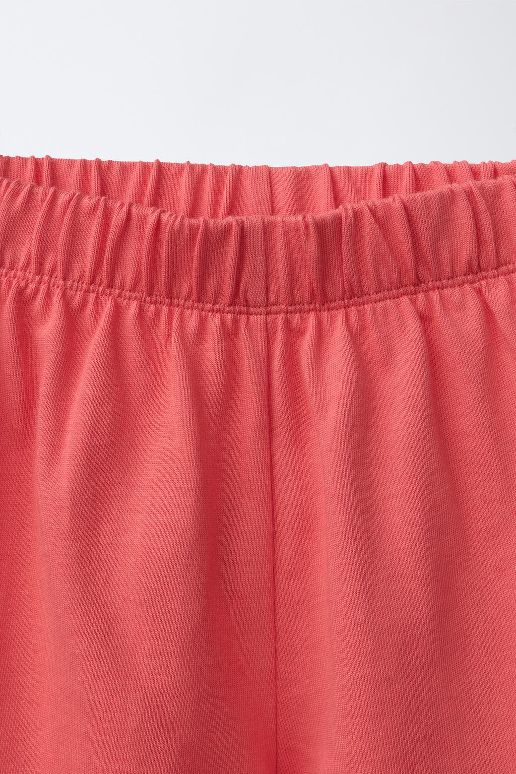 ОДНОТОННЫЙ КОМПЛЕКТ ИЗ ФУТБОЛКИ И БЕРМУДОВ