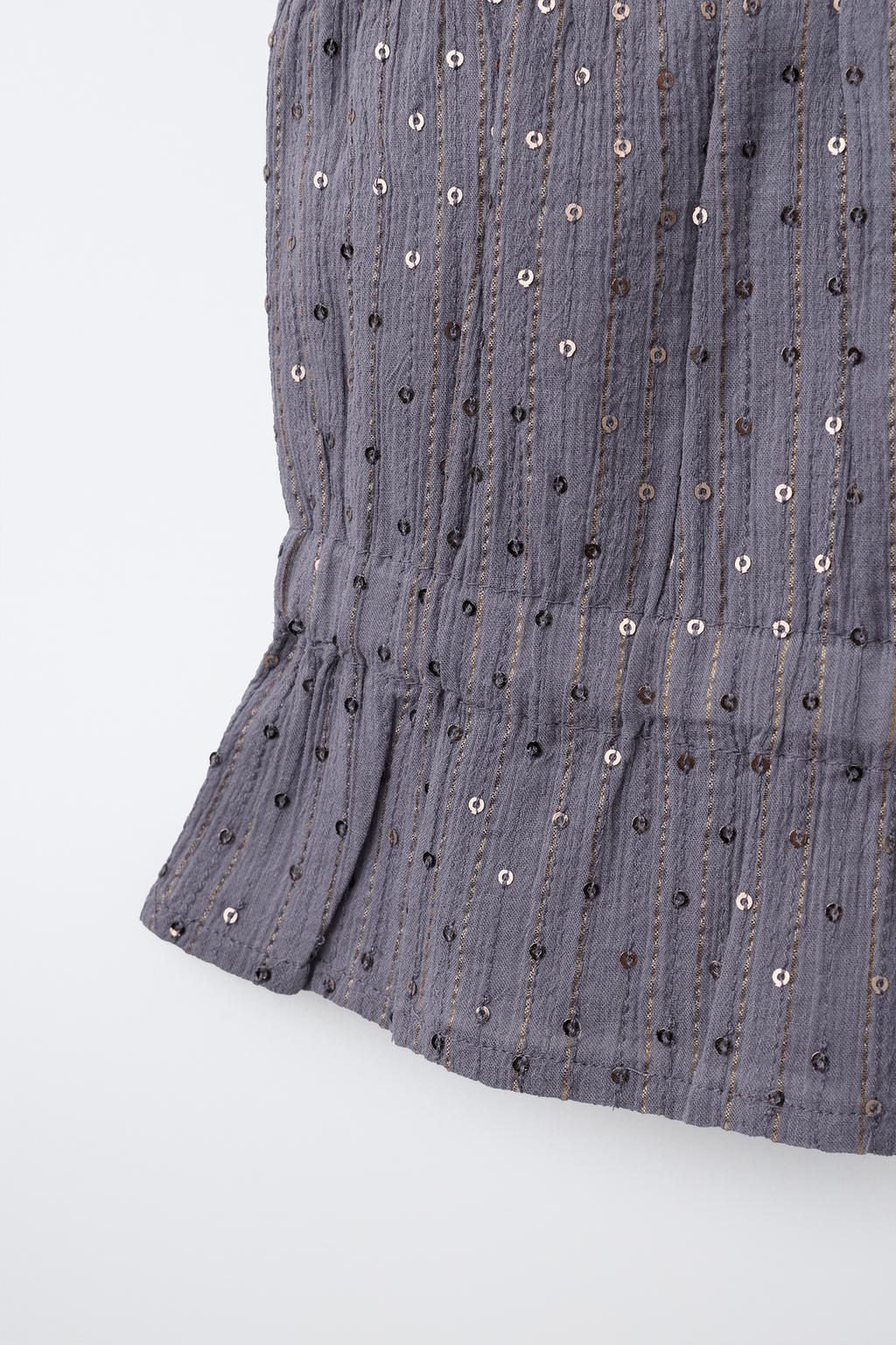 УКОРОЧЕННЫЙ ТОП С ПАЙЕТКАМИ