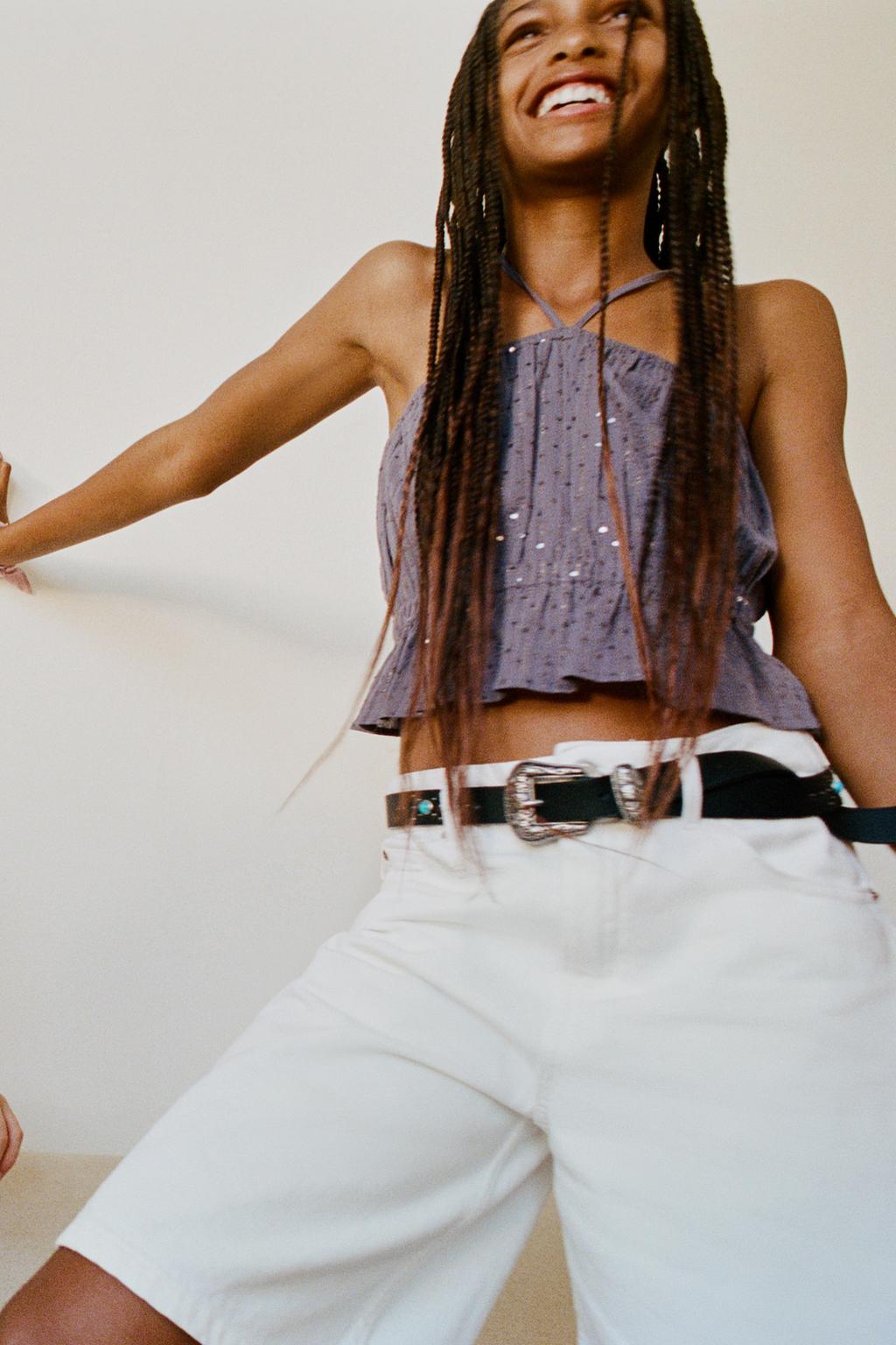 УКОРОЧЕННЫЙ ТОП С ПАЙЕТКАМИ