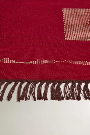 Ковер из шерсти и рами с геометрическим принтом- Заказать в России