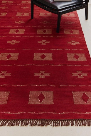 Ковер из шерсти и рами с геометрическим принтом- Заказать в России