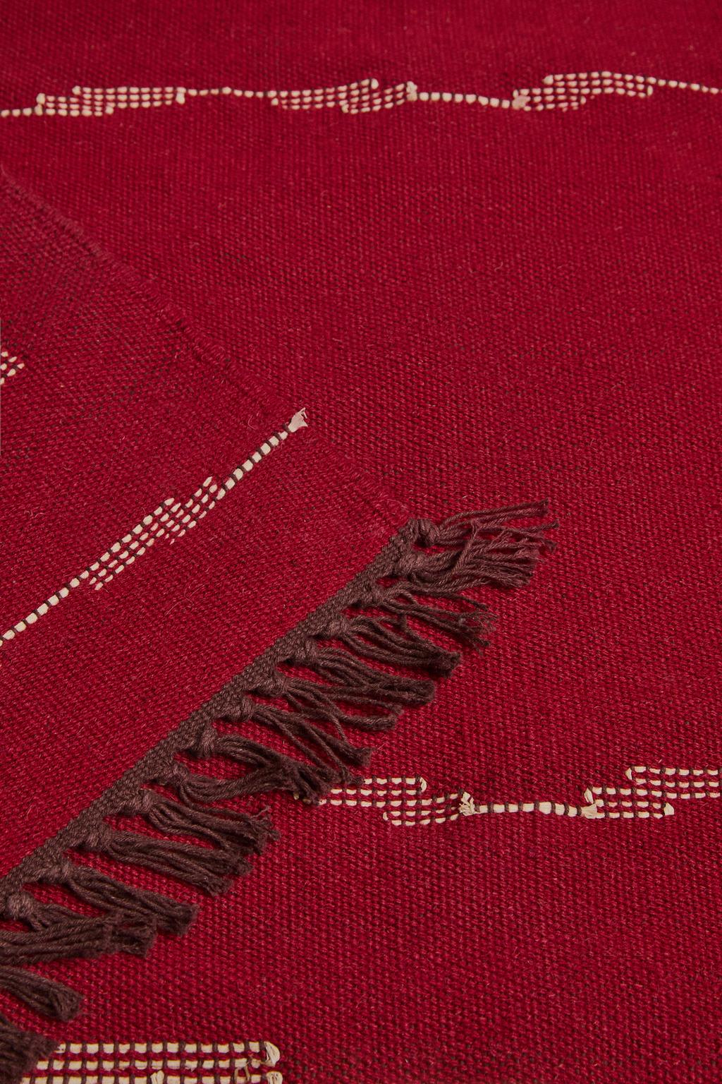 Ковер из шерсти и рами с геометрическим принтом