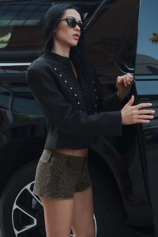 Джинсовые мини-шорты Trf с анималистическим принтом- Заказать в России