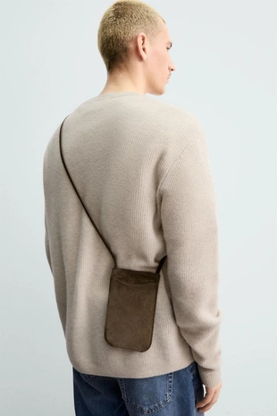 Кожаная сумка с плечевым ремнем