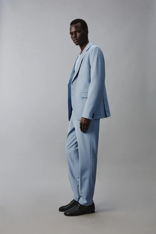 Костюмный блейзер комфортной посадки из рельефной ткани- Заказать в России