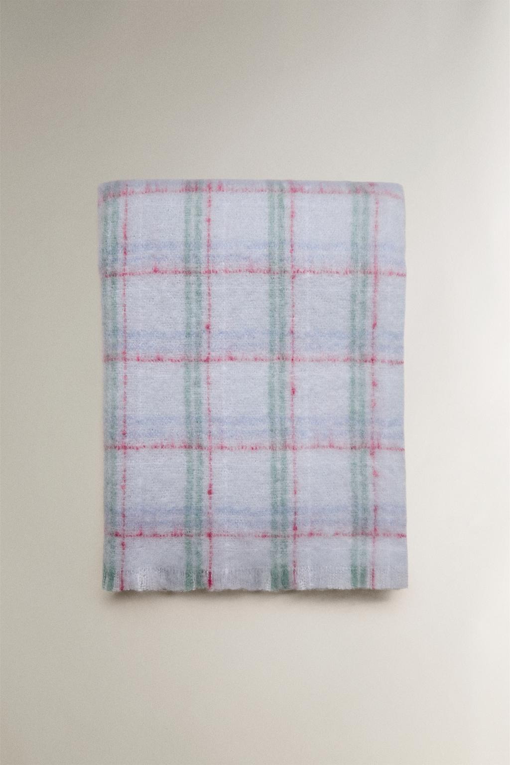 Плед с клетчатым мехом для детей