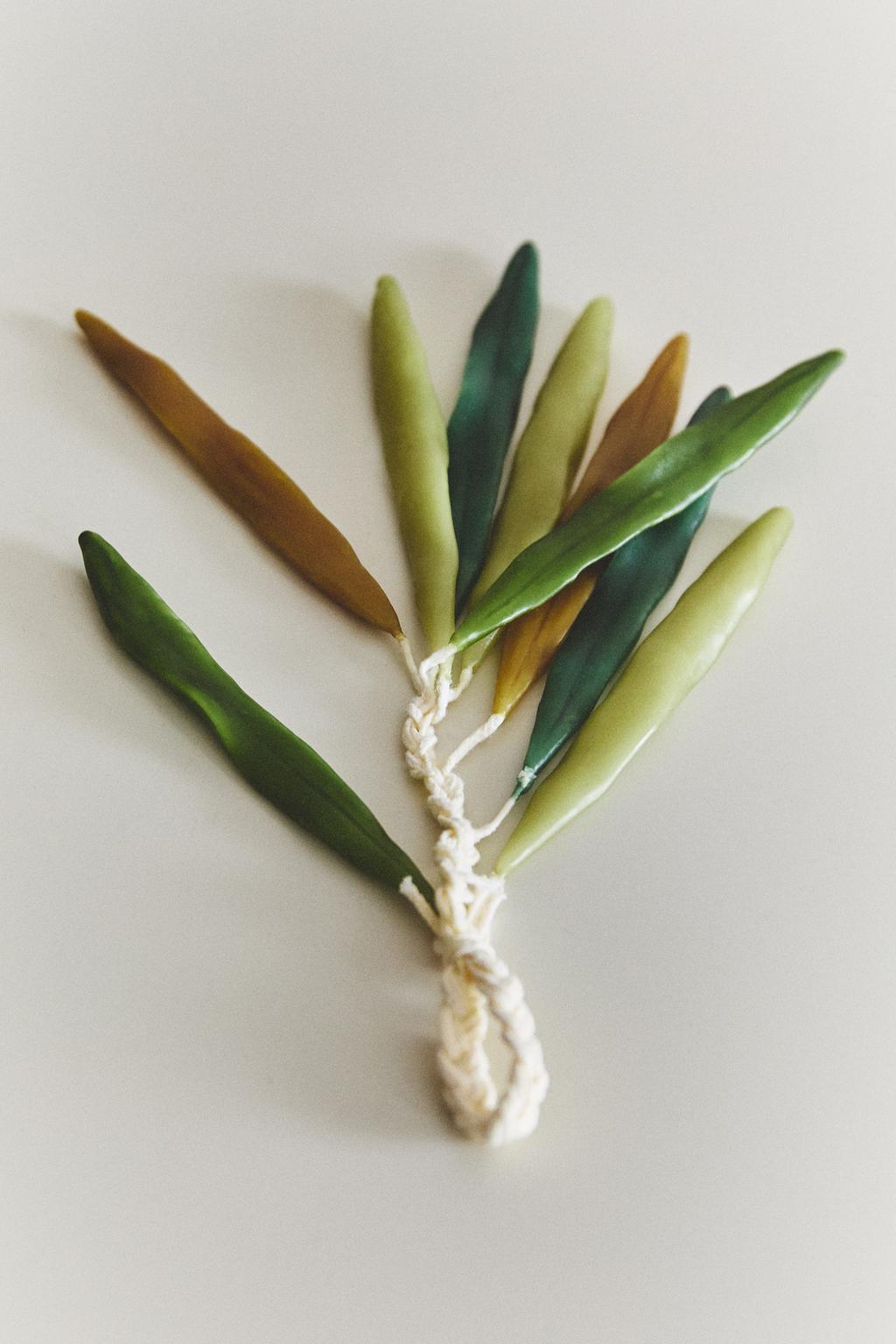 Набор декоративных свечей в форме листа (набор из 9 штук)