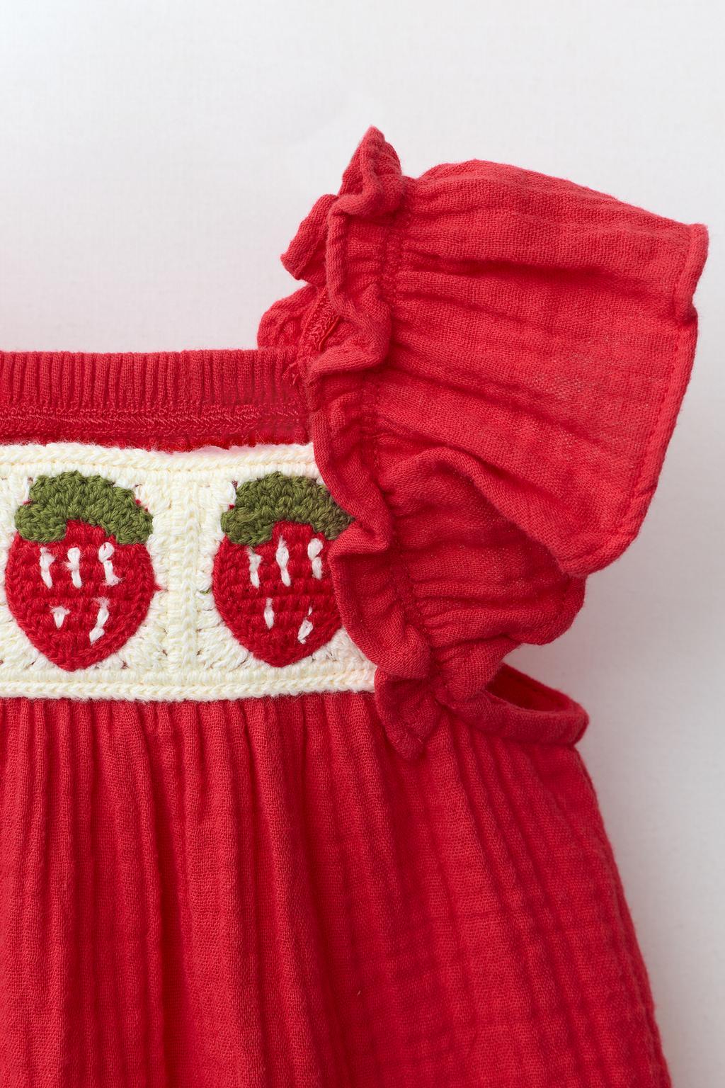 КОМБИНЕЗОН ИЗ БАМБУКА С ВЫШИВКОЙ КЛУБНИКИ