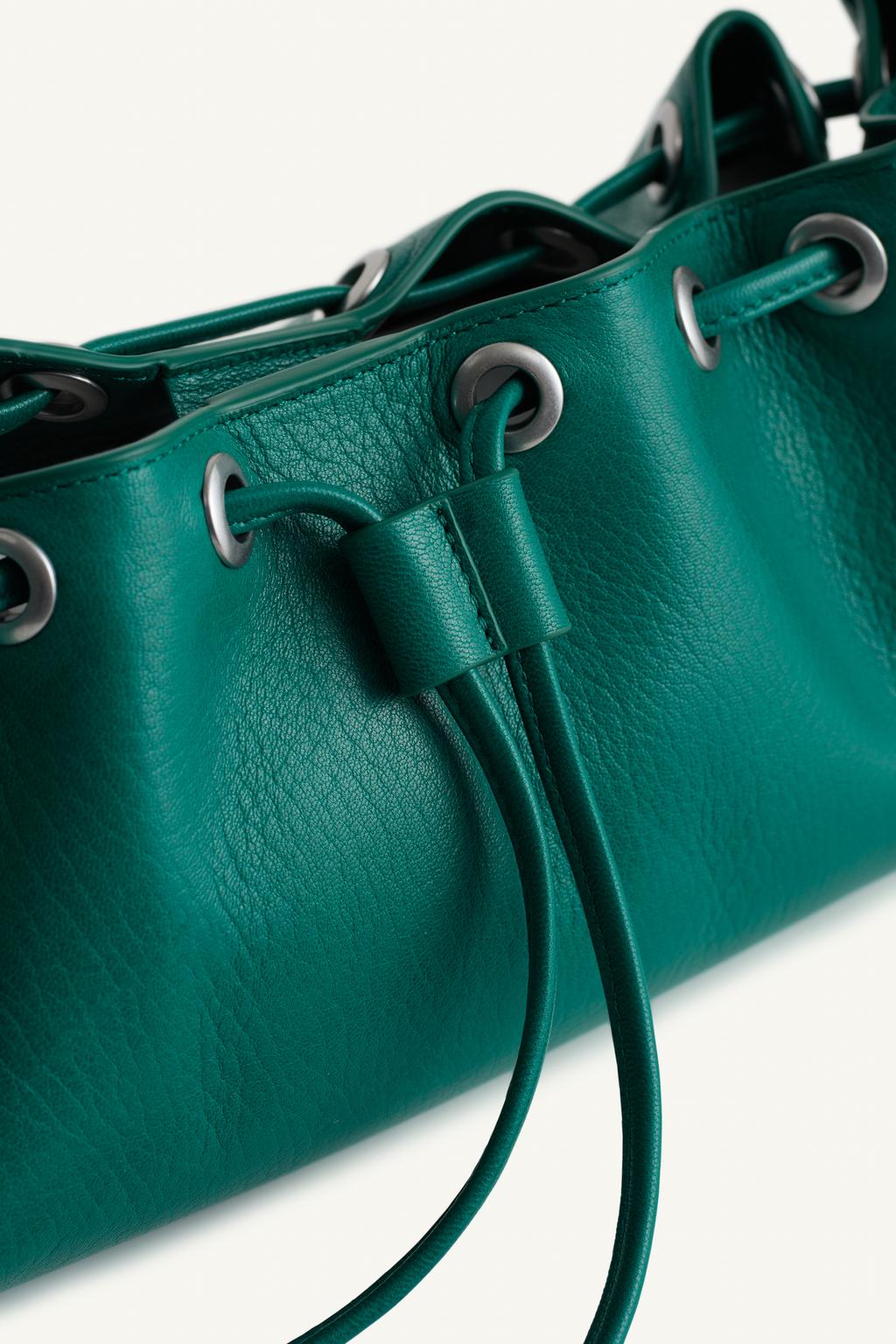 Сумка на плечо из кожи 16