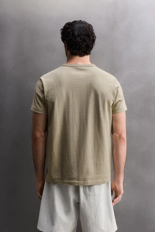 Футболка Relaxed Fit из плотного материала