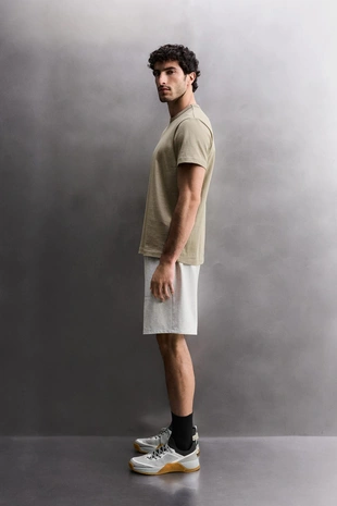 Футболка Relaxed Fit из плотного материала