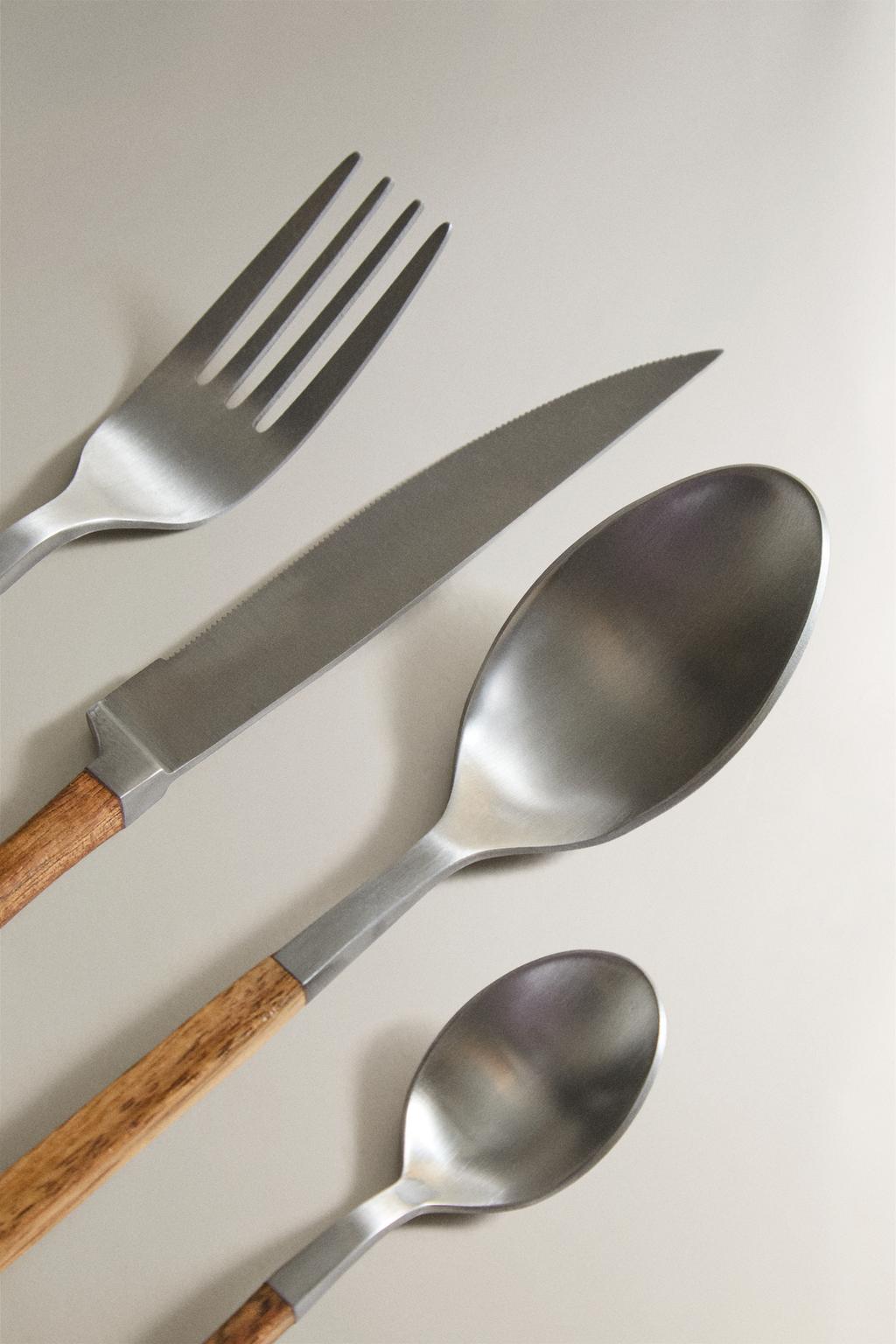 Набор столовых приборов из 4 предметов с деревянной ручкой
