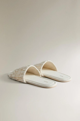 Шлепанцы с деталями в складку- Заказать в России