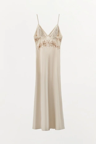 Длинное платье с вышивкой и бусинами- Заказать в России