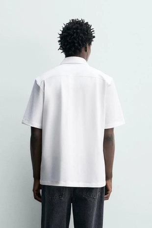 Рубашка классического кроя из рельефной ткани