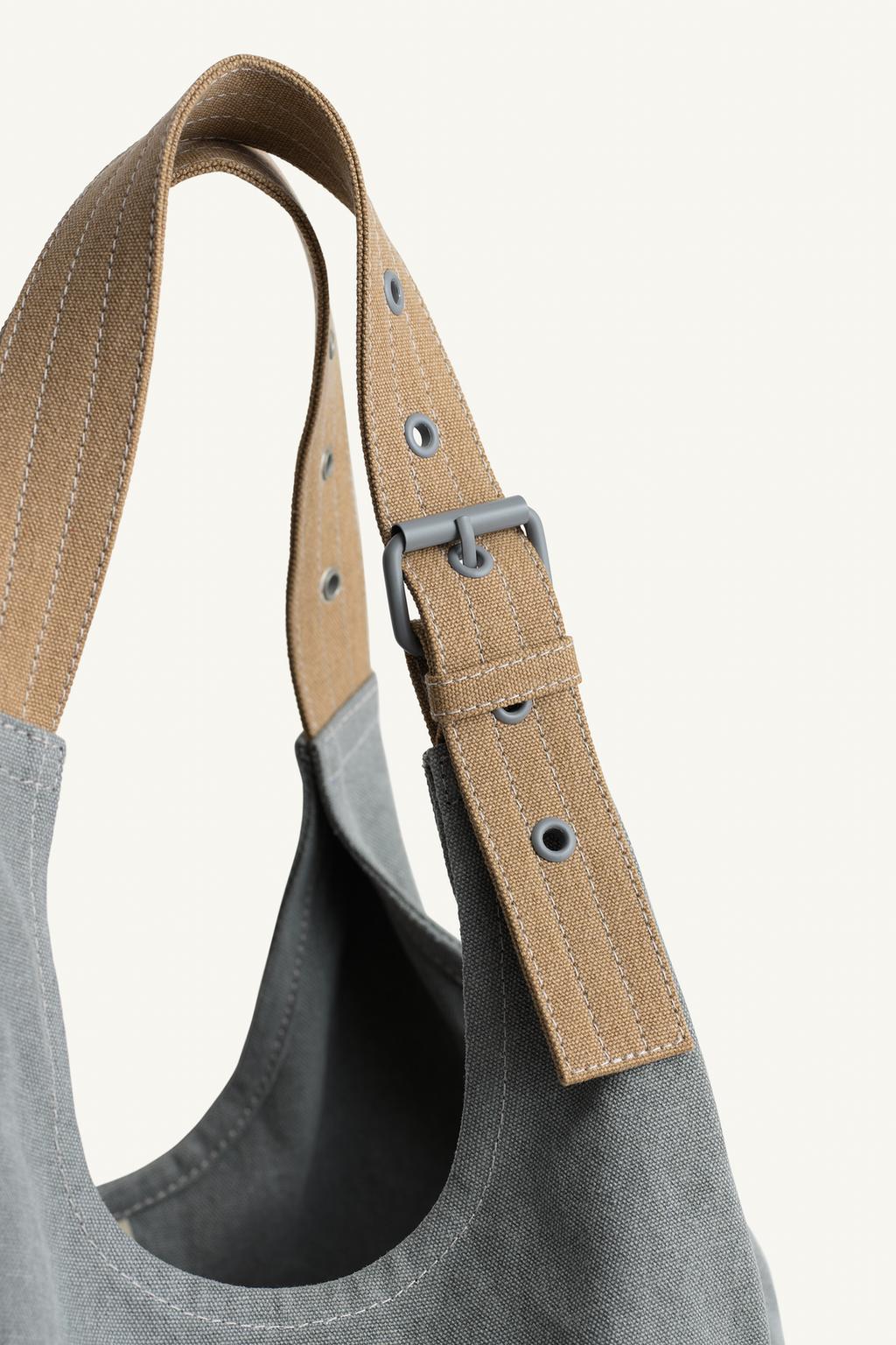 Хлопковая сумка с застежкой на плече