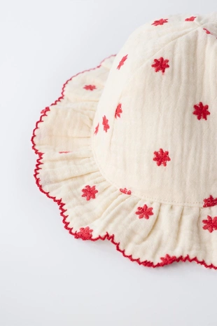 Шапка с цветочной вышивкой- Заказать в России