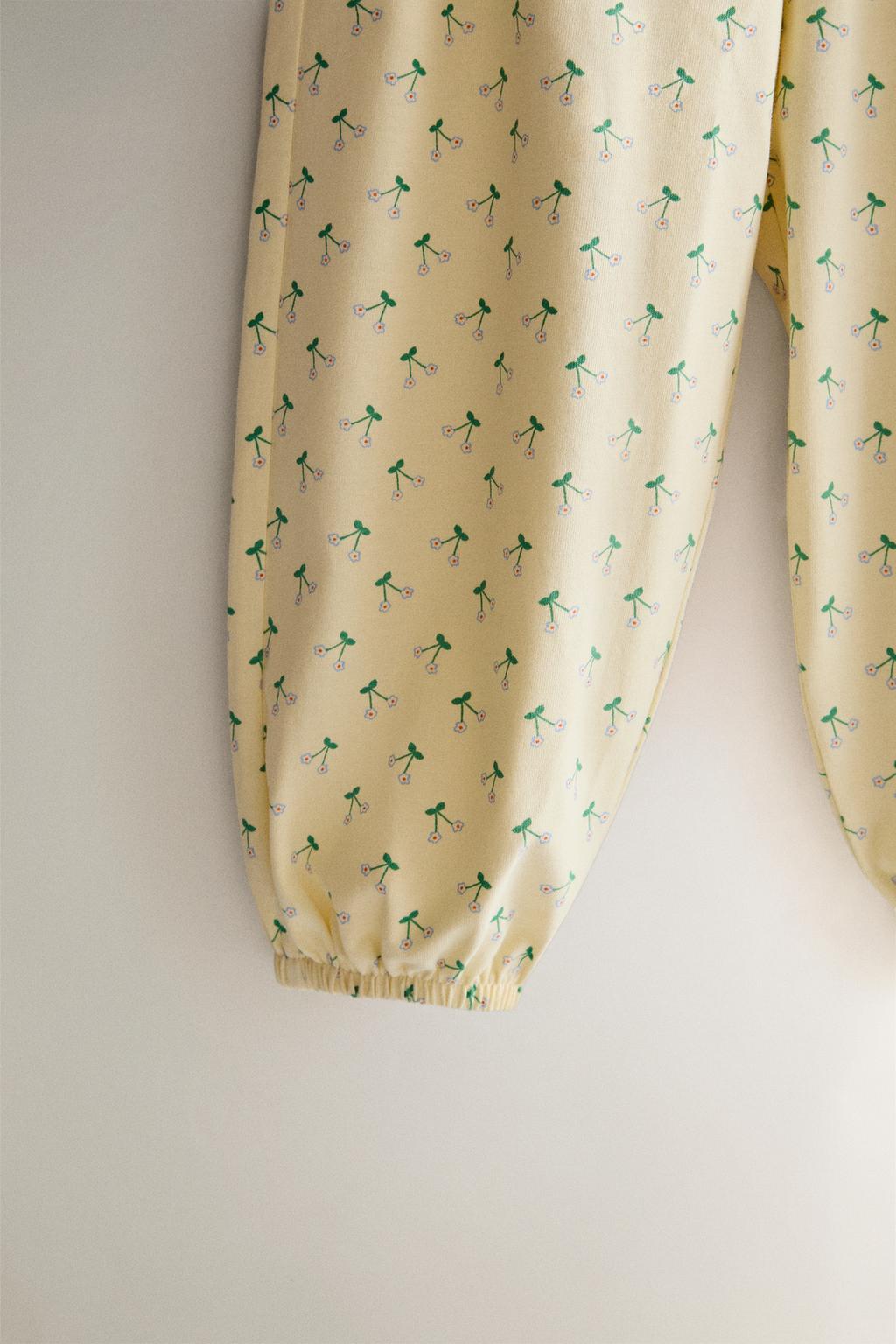 Детские пижамы с цветочным узором