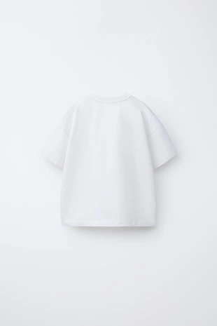 Однотонная футболка