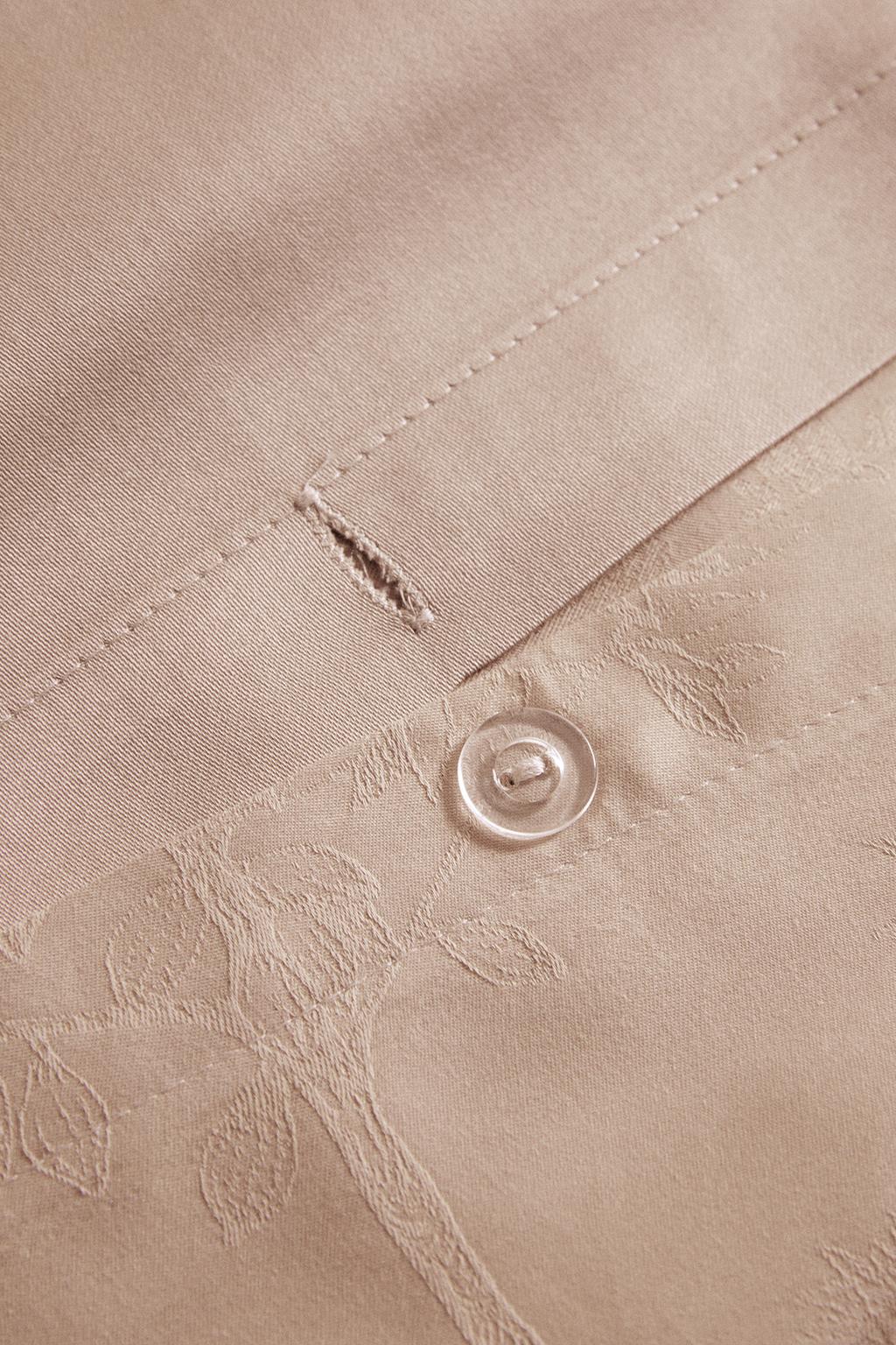 Двуспальное сатиновое одеяло с жаккардовым узором