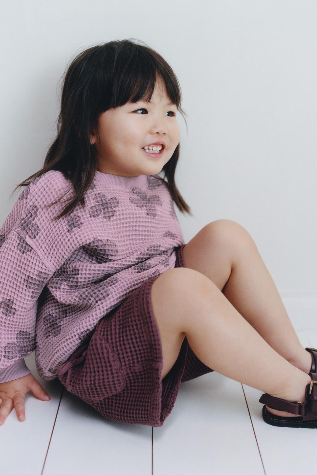 ВАФЕЛЬНАЯ ТОЛСТОВКА С ЦВЕТОЧНЫМ ПРИНТОМ