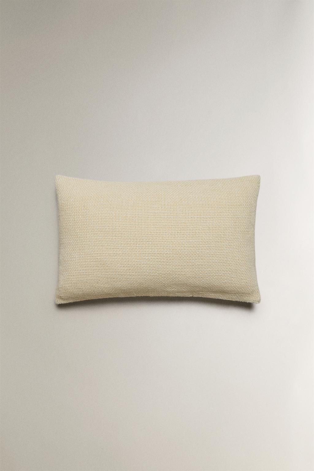 Чехол на подушку из льна