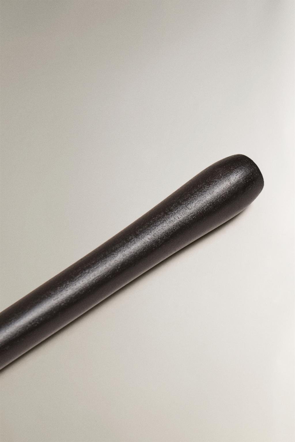 Грабли для сада с деревянной ручкой