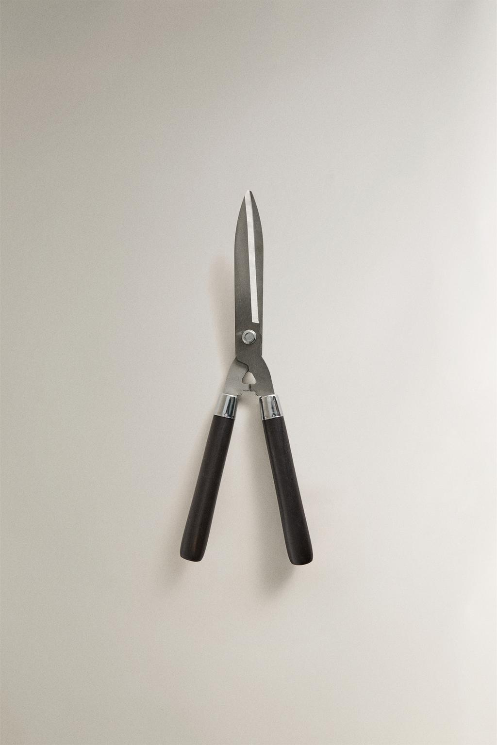 Короткие садовые ножницы для обрезки живой изгороди