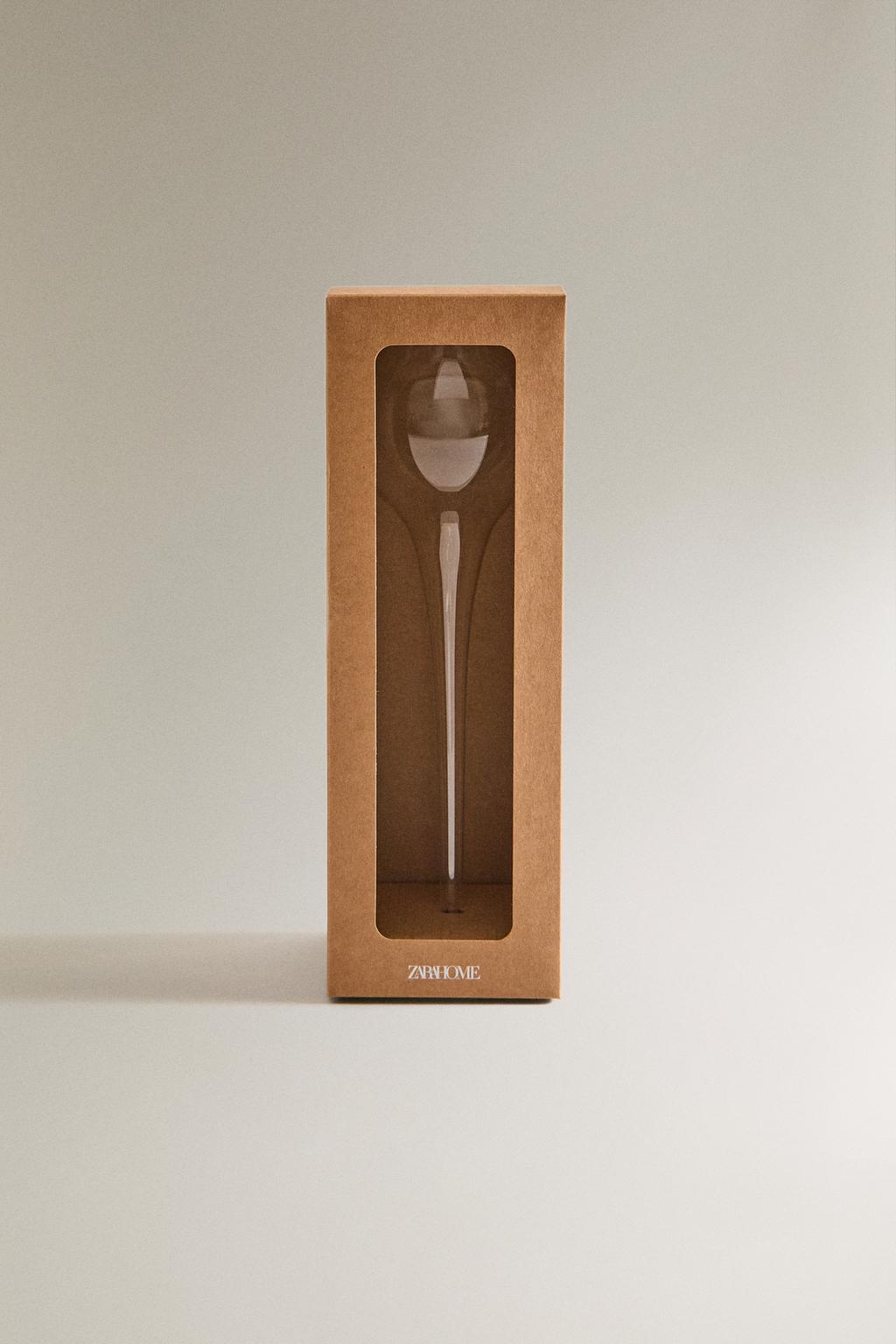 Самополивающийся садовый шар с бабочкой