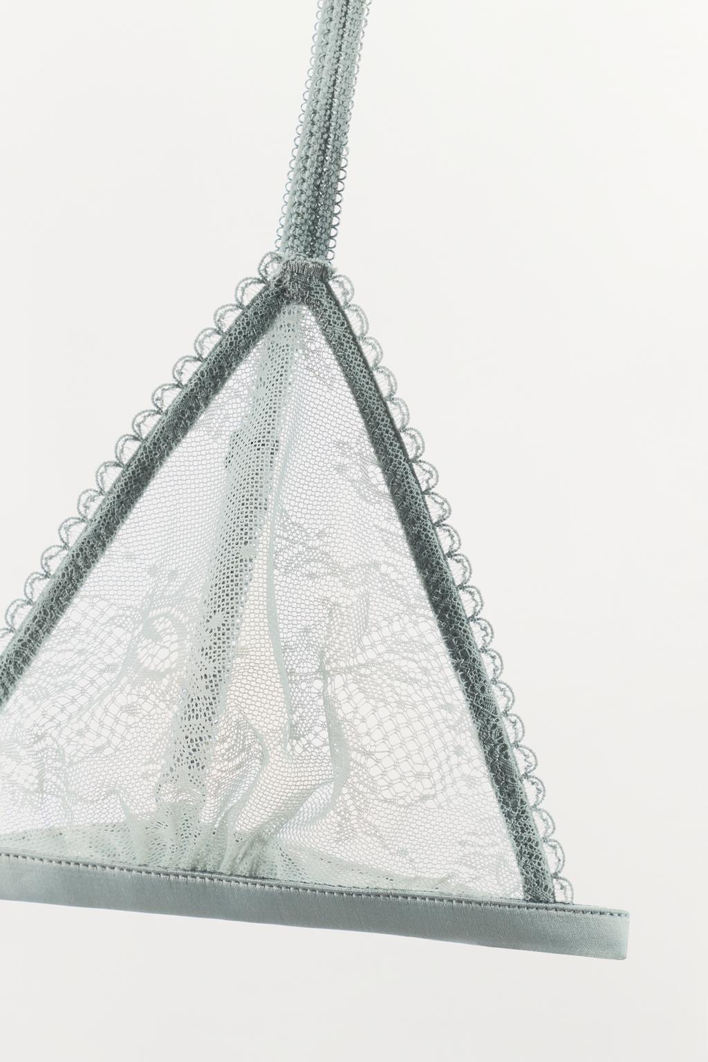 ТРЕУГОЛЬНЫЙ БЮСТГАЛЬТЕР ИЗ СЕТКИ С КРУЖЕВОМ