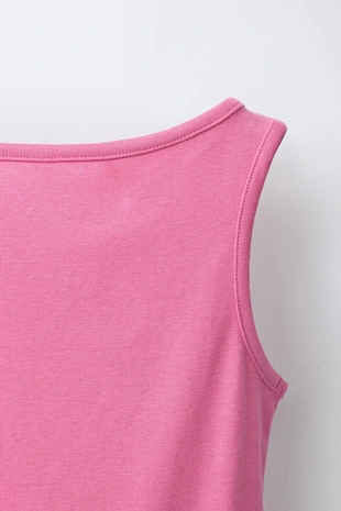 Однотонный топ из модала