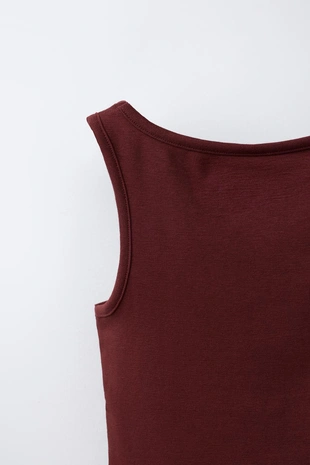 Однотонный топ из модала