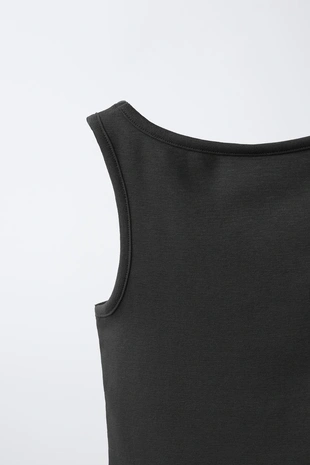 Однотонный топ из модала