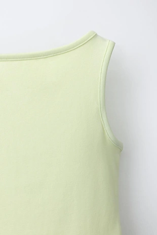 Однотонный топ из модала