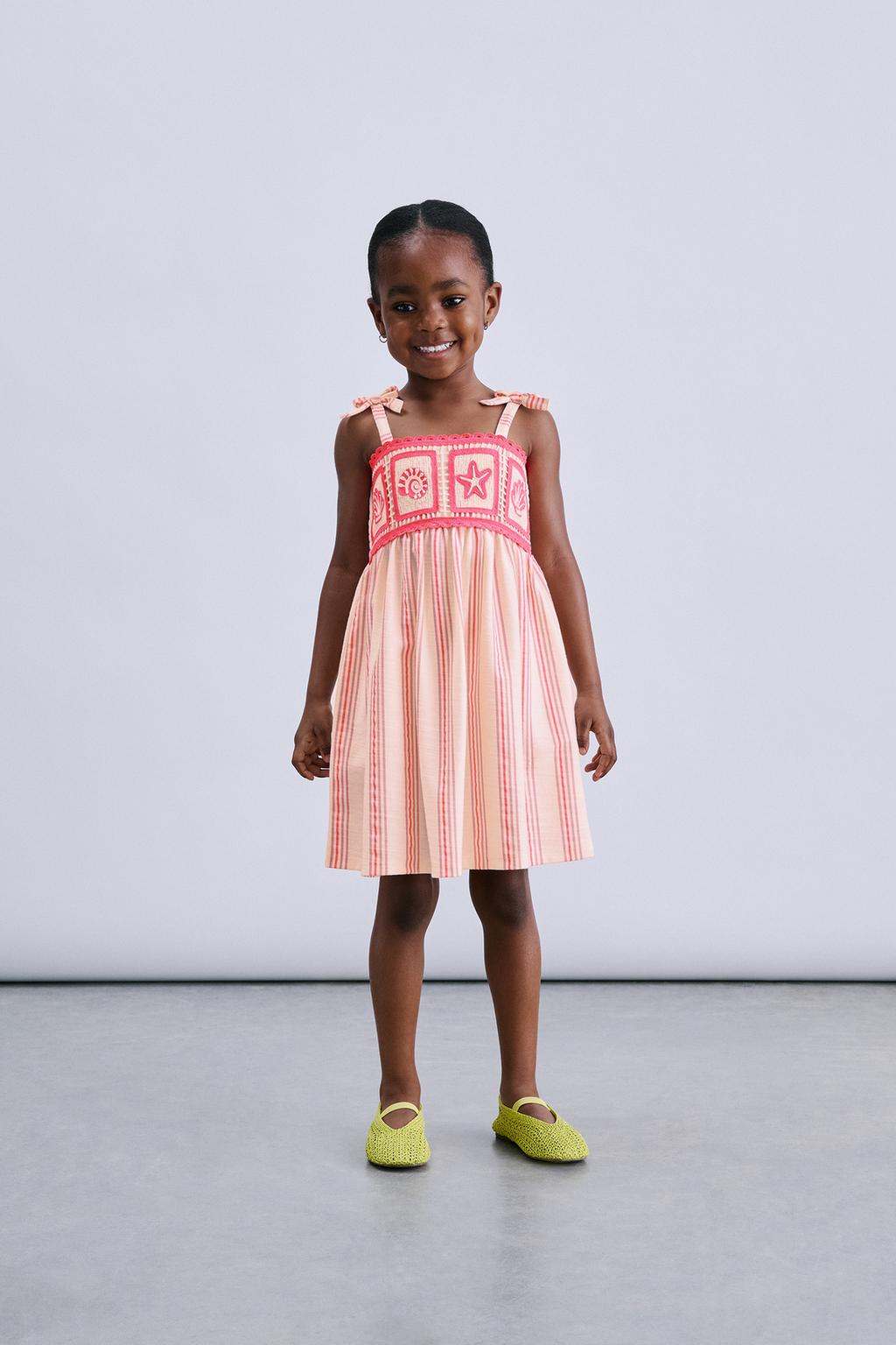 ПЛАТЬЕ В ПОЛОСКУ С ВЫШИВКОЙ