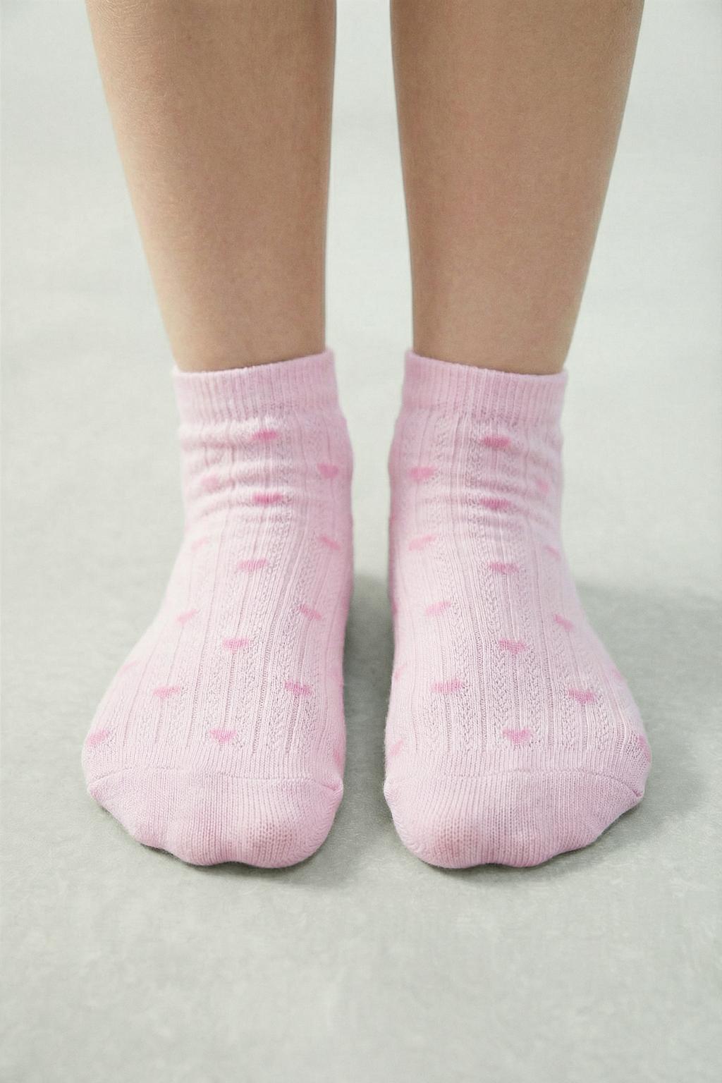 НАБОР ИЗ 4 ПАР КОРОТКИХ НОСКОВ С СЕРДЕЧКАМИ