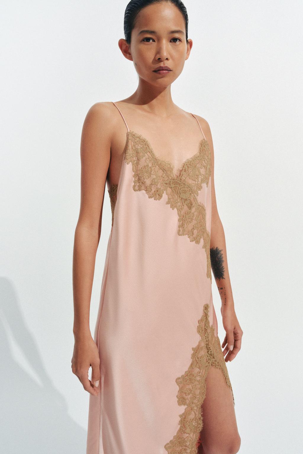 АТЛАСНОЕ ПЛАТЬЕ С КРУЖЕВОМ — ZW COLLECTION