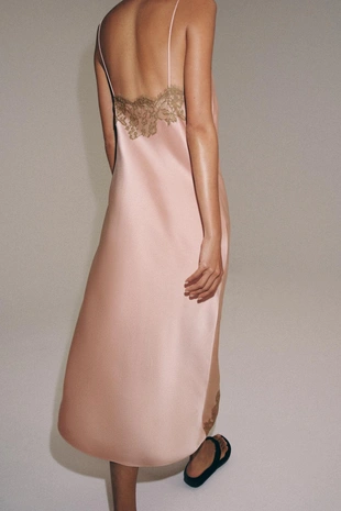 Атласное платье с кружевом — Zw Collection- Заказать в России