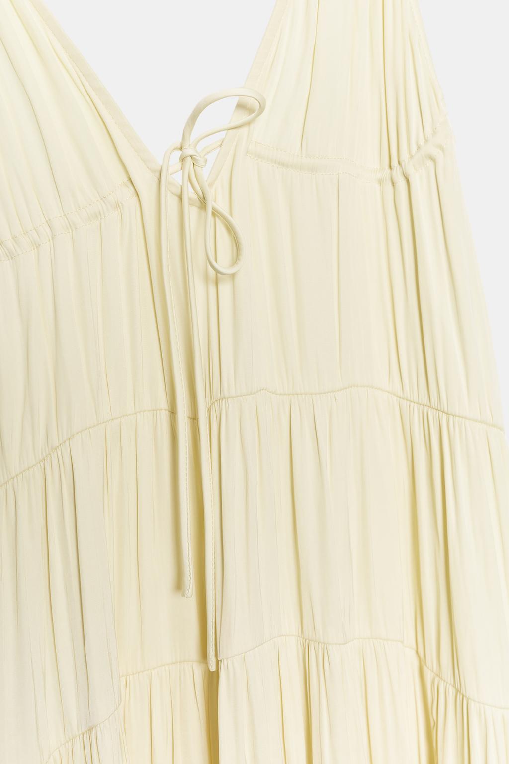 ДЛИННОЕ АТЛАСНОЕ ПЛАТЬЕ СО СБОРКАМИ