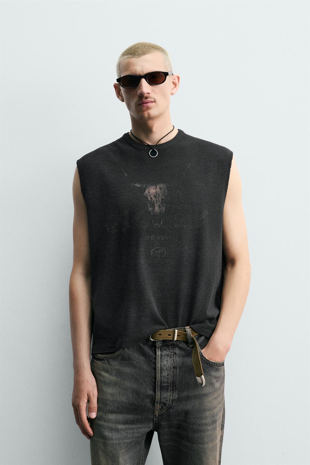 ТРИКОТАЖНЫЙ ТОП БЕЗ РУКАВОВ С ПРИНТОМ