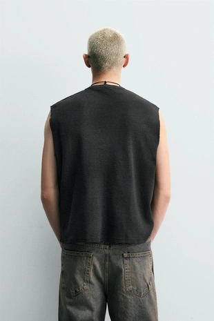 Трикотажный топ без рукавов с принтом- Заказать в России