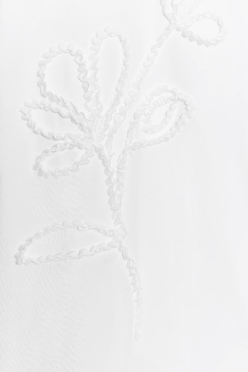 ФУТБОЛКА С РЕЛЬЕФНЫМ ЦВЕТКОМ