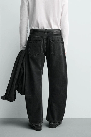 Джинсы Relaxed Barrel Fit