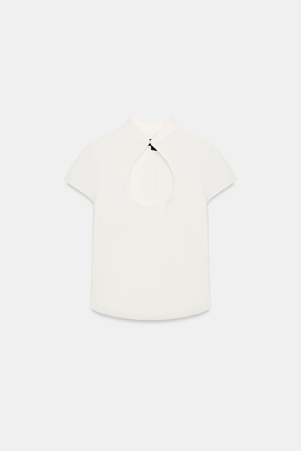 ТОП С ВОРОТНИКОМ-СТОЙКОЙ